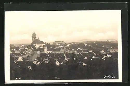 AK Dacice, Ortspartie mit Kirche