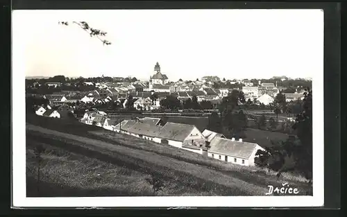 AK Dacice, Gesamtansicht des Ortes mit Kirche