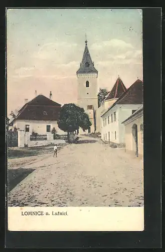 AK Lomnice n. Luz., Strassenpartie mit Blick zur Kirche