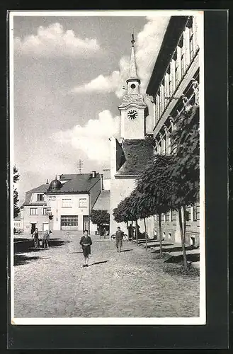 AK Lomnice n. Luz., Námesti, Kirche im Sonnenschein