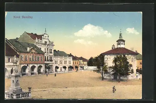 AK Nové Benátky, Marktplatz mit Denkmal