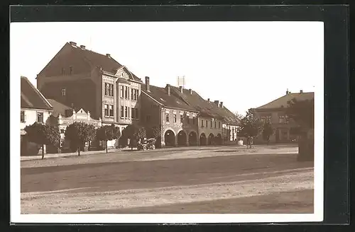 AK N. Benátky, Cast Namesti