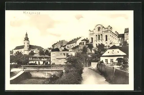 AK Hranice, Synagoge, spielende Kinder am Fluss