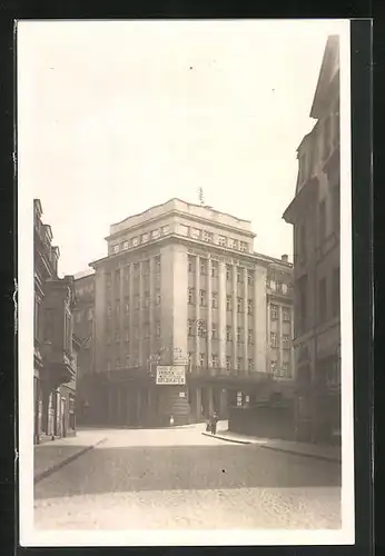 AK Reichenberg / Liberec, Adriakino an der Hauptstrasse