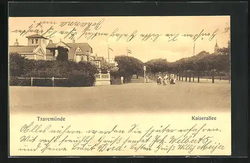 AK Travemünde, Kaiserallee mit Passanten