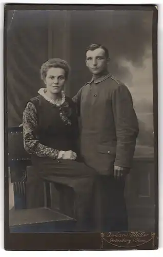 Fotografie Gerhard Müller, Rotenburg i. Hann., Soldat in Feldgrau Infanterie-Regiment 93