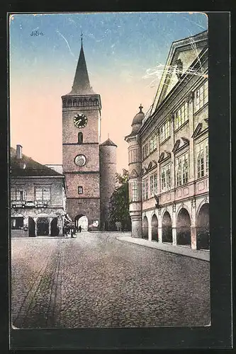 AK Jitschin / Gitschin / Jicin, Strassenpartie mit Tor