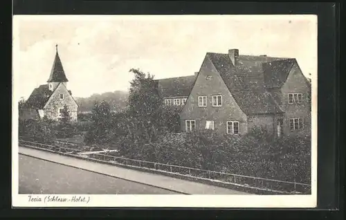 AK Treia, Strasse mit Kirche im Ort