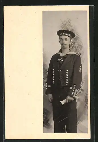 Foto-AK Matrose in Uniform, Mützenband SMS Gazelle