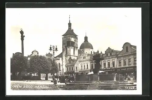 AK Nem. Brod, Brunnen auf dem Hauptplatz