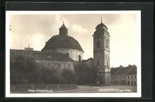 AK Jaromerice nad Rok, Platz mit Kirche