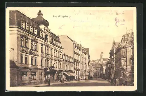 AK Aue i. Erzgeb., Strassenpartie am Hotel Blauer Engel