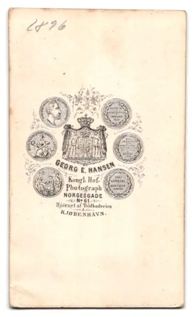 Fotografie Georg E. Hansen, Kjöbenhavn, Kaiserin Maria Fedorova von Russland mit Hund Pekinese 1