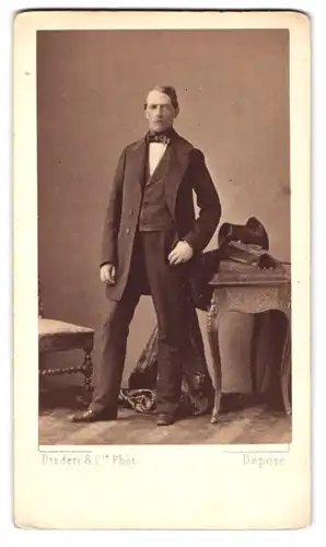 Fotografie Disderi, Paris, Gustav Prinz von Schweden im Frack