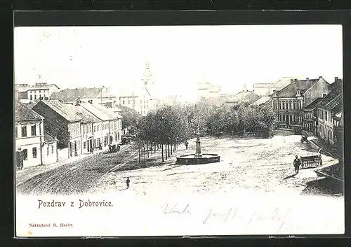 AK Dobrovice, Marktplatz mit Brunnen