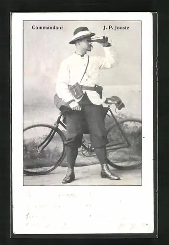 AK Commandat J. P. Jooste mit Fahrrad und Fernglas, Burenkrieg