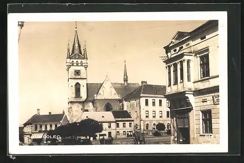 AK Humpolec, Strassenpartie mit Kirche