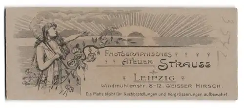 Fotografie Atelier Strauss, Leipzig-Weisser Hirsch, Windmühlenstr. 8-12, Frau mit Fackel, Vorderseite: Eleganter Herr