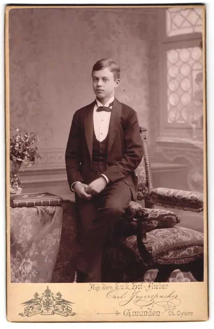 Fotografie Carl Jagerspacher, Gmunden, Georg Wilhelm von Braunschweig-Lüneburg im Frack 0