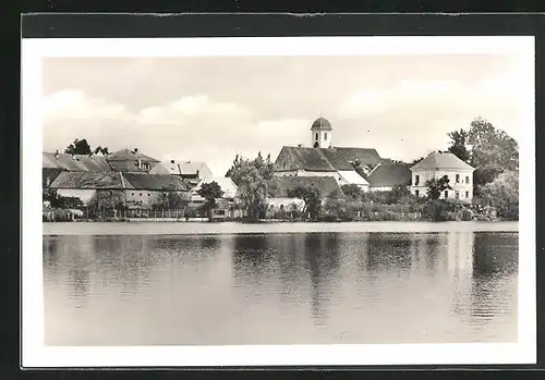 AK Horni Cerekev, Blick vom Wasser auf den Ort