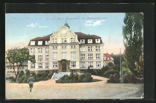 AK Gotha, Herzogl. Sächs. Baugewerbe- und Handwerkerschule und Soldat