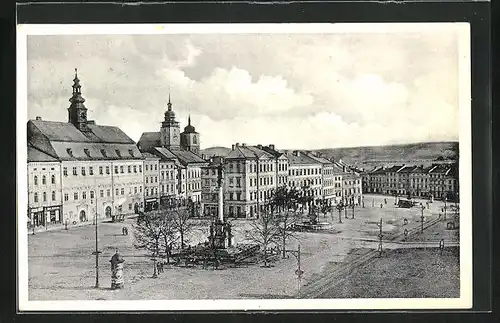 AK Iglau, Masarykplatz mit Rathaus und Denkmal
