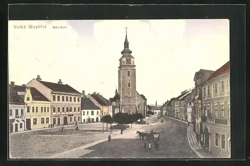 AK Velke Mezirici, Namesti