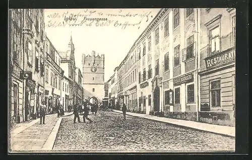AK Iglau, Frauengasse mit Frauentor