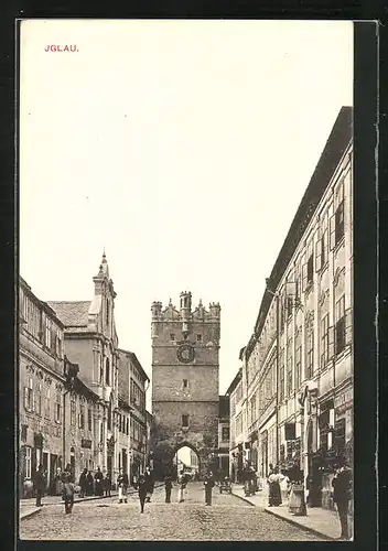 AK Iglau, Strassenpartie mit Torturm