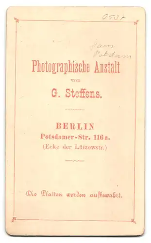 Fotografie G. Steffens, Potsdam, Potsdamerstr. 116a, Kadett in Uniform mit Schirmmütze