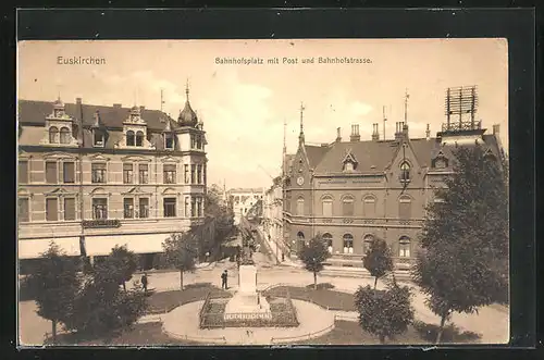 AK Euskirchen, Bahnhofsplatz mit Post und Bahnhofstrasse