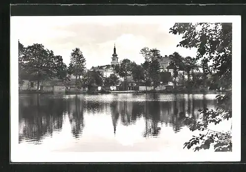 AK Nové Mesto na Morave, Flusspartie mit Blick auf Kirche