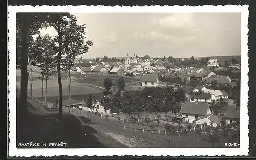 AK Bystrice nad Pernst., Ortsansicht vom Hügel aus