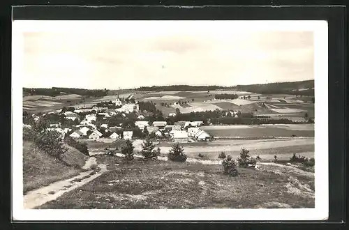 AK Trhova Kamenice, Gesamtansicht des Ortes von Anhöhe