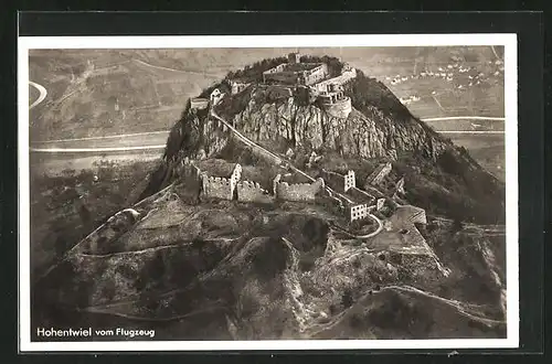 AK Hohentwiel, Festung auf Berg, Fliegeraufnahme