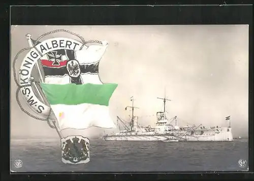 AK Kriegsschiff S. M. S. König Albert vor der Küste, Fahnen und Wappen