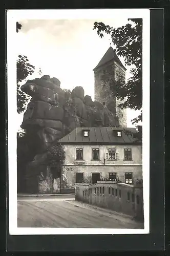 AK Nejdek, Ortspartie mit Felsen und Turm