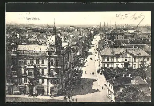 AK Pardubice, Strassenansicht mit Blick über die Stadt