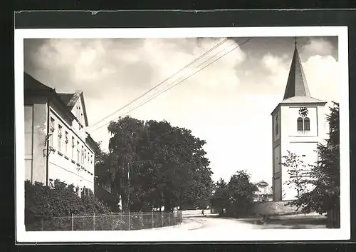 AK Horni Roven, Partie an der Kirche