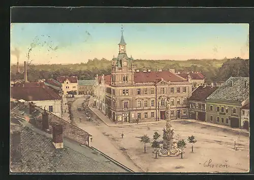 AK Chotzen / Chocen, Gedenksäule auf dem Hauptplatz, das Rathaus