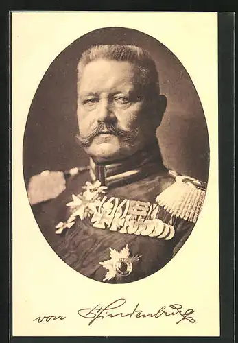 AK Paul von Hindenburg, Portrait des Reichspräsidenten mit vielen Orden an der Uniform