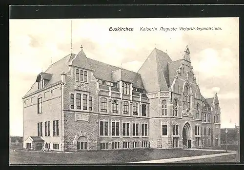 AK Euskirchen, vor dem Gymnasium Kaiserin Auguste Victorias