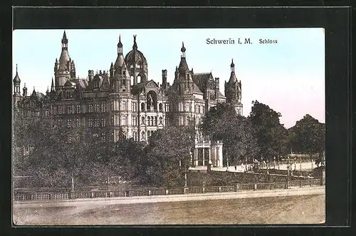 AK Schwerin i. M., Blick auf das Schloss