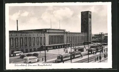 AK Düsseldorf, Strassenbahnen vor dem neuen Hauptbahnhof