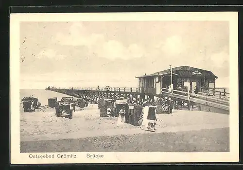 AK Grömitz, Strandkörbe an der Landungsbrücke