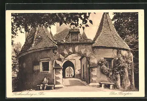 AK Rothenburg o. Tauber, Blick durch das Burgtor