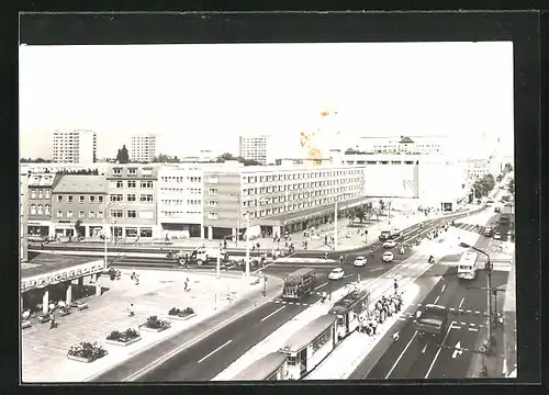 AK Dessau, moderne Architektur, Blick auf die Wilhelm-Pieck-Strasse