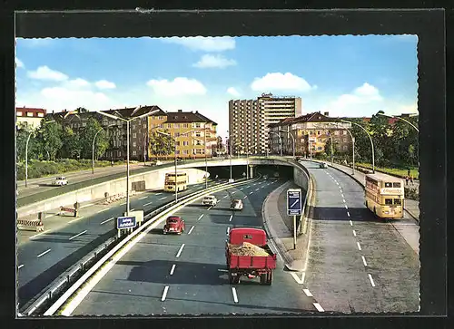 AK Berlin-Halensee, moderne Architektur, auf der Stadtautobahn vor dem Tunnel