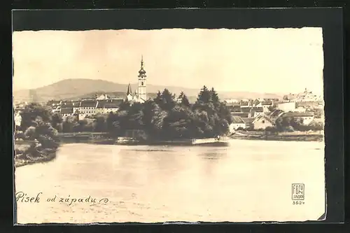 AK Pisek, Partie am Ufer der Wottawa, Blick zur Kirche