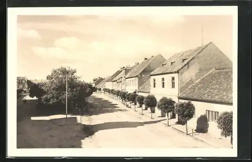 AK Lomnice n. Luznici, Häuser am Hauptplatz